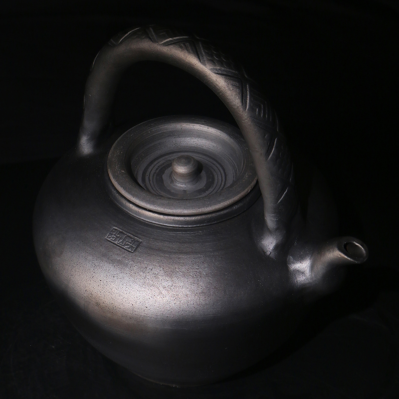 Handmade Rustic Clay Teapot for Home Use, Vintage Natural Coarse Pottery Three-Layer Pot, Traditional Handle Water Kettle, Handcrafted with Firewood Handmade Rustic Clay Teapot for Home Use, Vintage Natural Coarse Pottery Three-Layer Pot, Traditional Handle Water Kettle, Handcrafted with Firewood