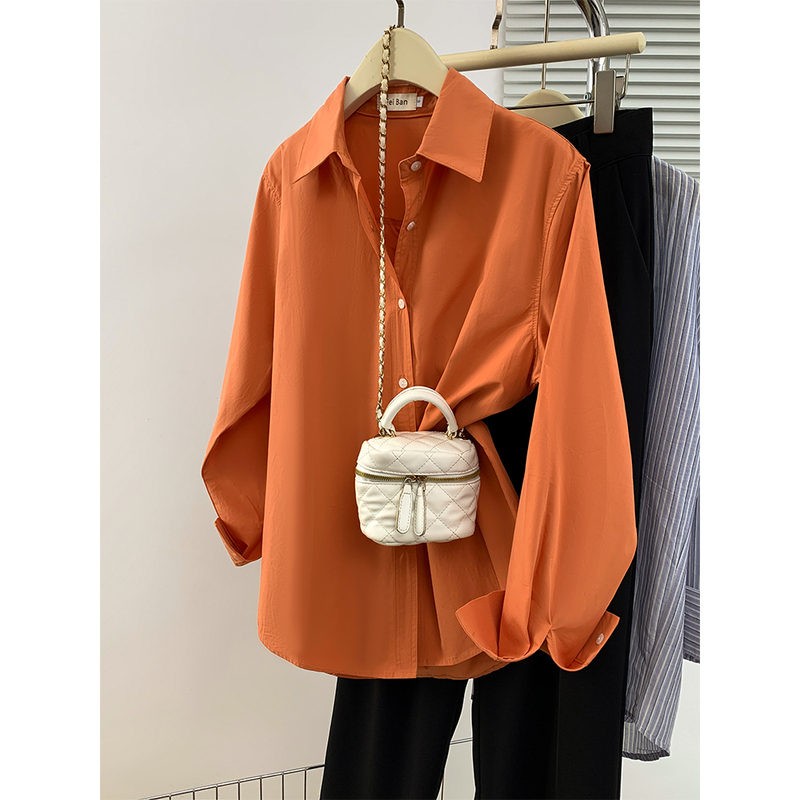 Korean Retro Orange Shirt for Women, Spring 2026 New Style, Loose Fit, Age-Reducing, Layering, Slimming, Brightening, Versatile Top