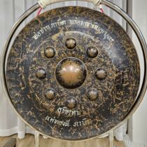 (Nepali pure handmade old brass gong) Solitary Nipple Gong Sound Therapy Performed Meditation Percussion Instrument Percussion Instruments