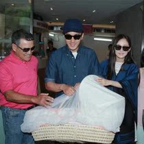 Baby outing portable basket baby carrier car-mounted baby cradle straw woven baby basket portable portable basket