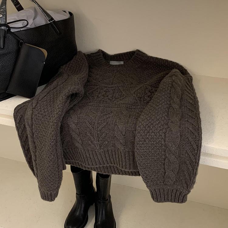Fashionable and Sophisticated Dark Brown Sweater Coat, 2026 Autumn and Winter New Style, Elegant, Loose, Versatile, Slimming, Casual Top