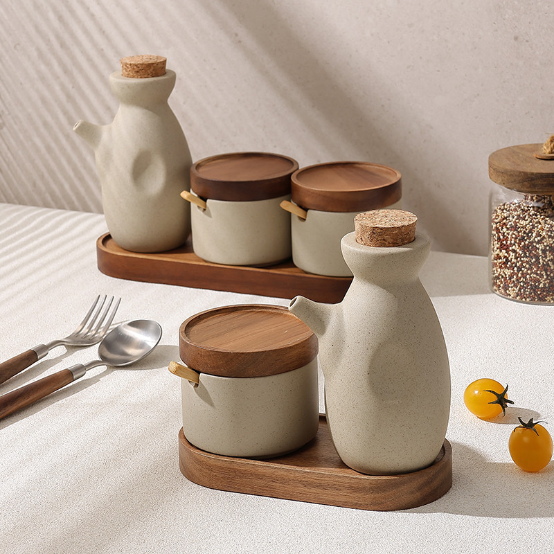 Ceramic Oil Bottle for Kitchen Use, Trendy Seasoning Jar, Household Oil Pot with a High-End Feel, Japanese-Style Seasoning Jar, Salt Jar with Lid