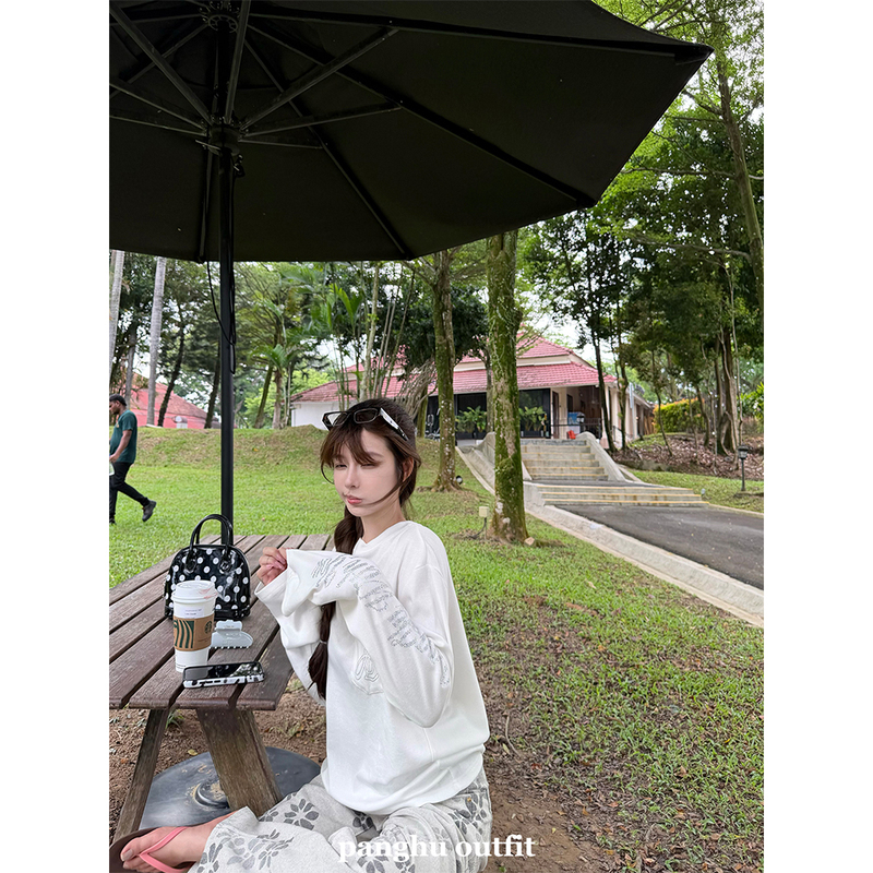 Panghu2026Ss【Starry Sky】Self-Made Design with Letter Rhinestones, Sun-Protective, Breathable, Long-Sleeve, Pocketed, Loose-Fitting Cover-Up Shirt Panghu2026Ss【Starry Sky】Self-Made Design with Letter Rhinestones, Sun-Protective, Breathable, Long-Sleeve, Pocketed, Loose-Fitting Cover-Up Shirt