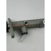 The new product is suitable for the original SINOTRUK Howo light truck clutch master cylinder commander-in-chief clutch master cylinder clutch assist