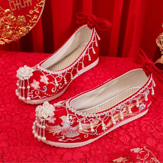 Embroidered Shoes for Women's Wedding Flats Xiuhe Clothing Chinoiserie Red Ancient Style Han Dynasty Wedding Shoes with Increased Height Ancient Costume Tassel Cloth Shoes