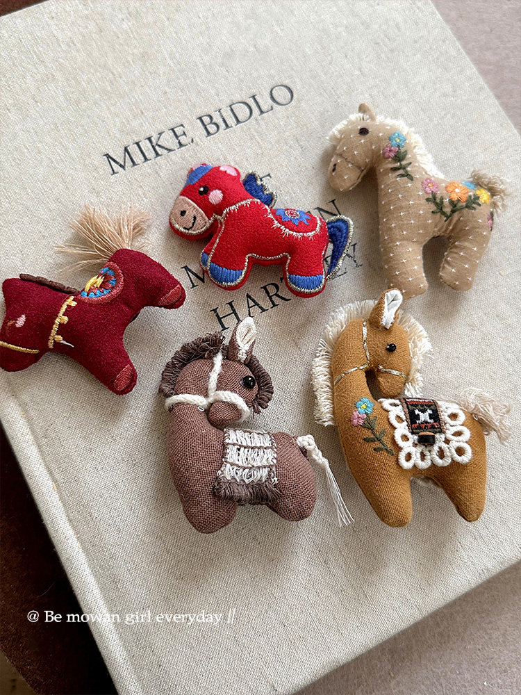 Year of the Horse Limited Edition ~ Zodiac Year Fabric Pony Brooch for Women, Unique Design Sweater Decoration Pin, Brooch Accessory