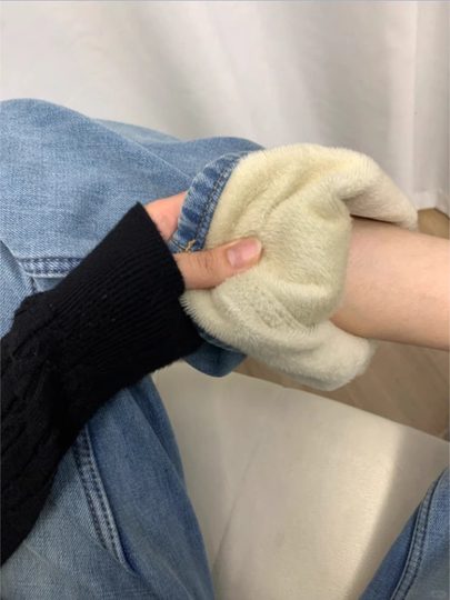 拉夏贝尔加绒直筒牛仔裤女秋冬加厚2025新款小个子浅色窄版阔腿裤