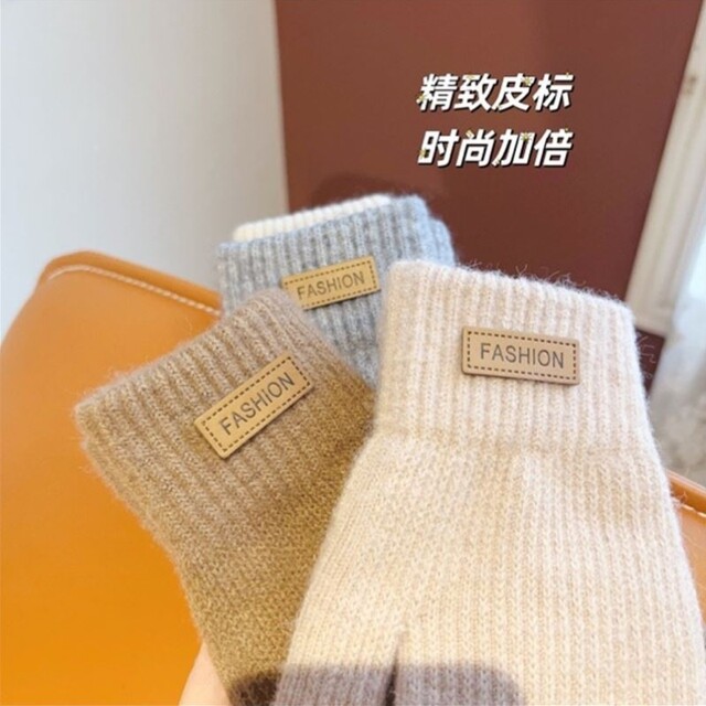 Gloves for women, winter warm plus velvet and thickened cycling knitted non-slip touch screen anti-cold cycling gloves and sports socks