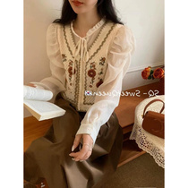 2023 Autumn Korean version of retro embroidery casual slimming design layered knitted cardigan vest vest top for women