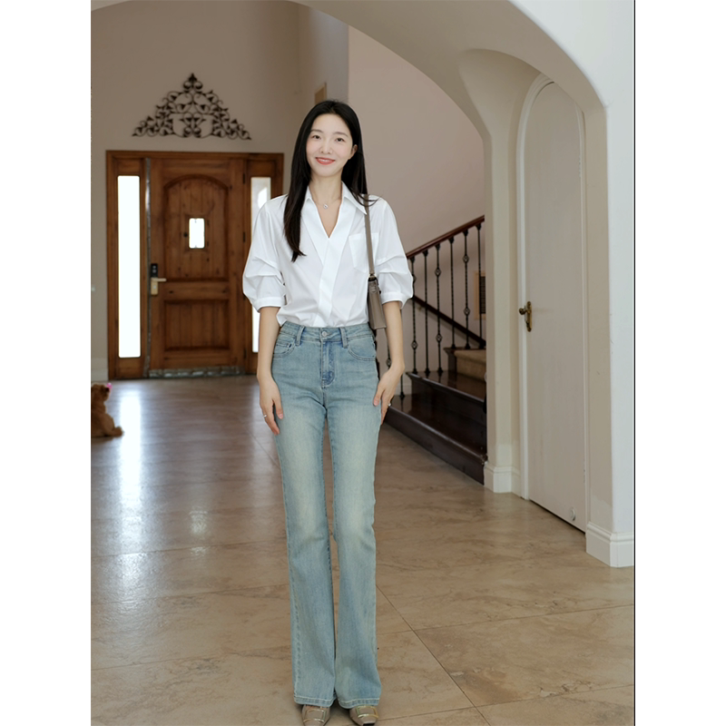 Guo Jiujiu's French-Style Design with Diagonal Placket Shirt, Niche Top, New Denim Flared Pants Guo Jiujiu's French-Style Design with Diagonal Placket Shirt, Niche Top, New Denim Flared Pants