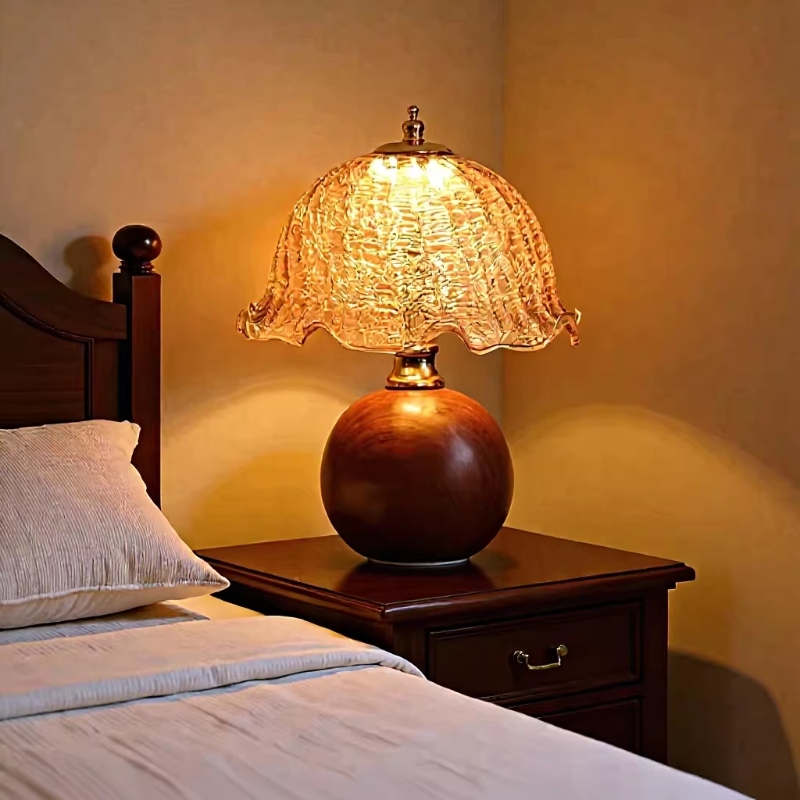 Retro Nostalgic Glass Lampshade Ceramic Table Lamp Bedroom Bedside Decoration Atmosphere Lamp Warm Night Light