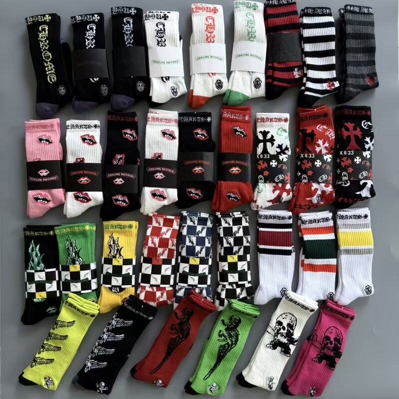 Crow Lips Cross Skull Mid-Calf Socks Unisex Trendy Socks Long Socks Sports Socks Basketball Socks Skateboard Socks