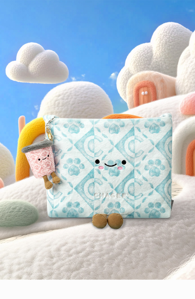 【中國直郵】 霸王茶姬 好朋友毛絨單肩包手提包手腕包可愛帆布包 桂馥蘭香款*1個