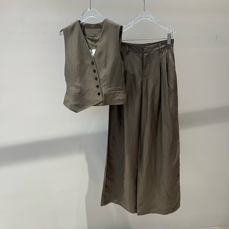 Ainuosi Fengqing 2026 Summer Suit Style Sleeveless Vest Women's Straight Casual Pants Fashion Set 1113/2142 Ainuosi Fengqing 2026 Summer Suit Style Sleeveless Vest Women's Straight Casual Pants Fashion Set 1113/2142
