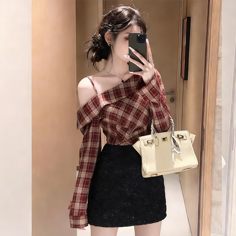 French Retro Off-Shoulder Plaid Long-Sleeve Shirt 2026 Spring New Design with Irregular Waist-Cinching Slimming Top