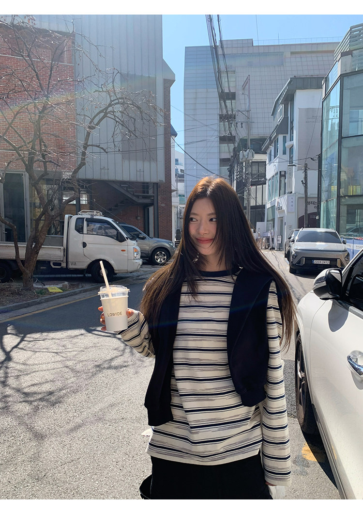 牙套大汪 [Девочка-эскиз] Футболка с длинными рукавами и круглым вырезом в неровную полоску