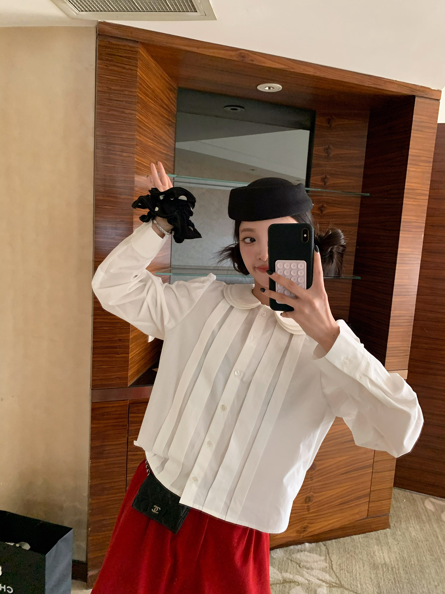 牙套大汪 【双轨女孩】 белая хлопковая рубашка с широкой планкой, складками и воротником-стойкой в школьном стиле