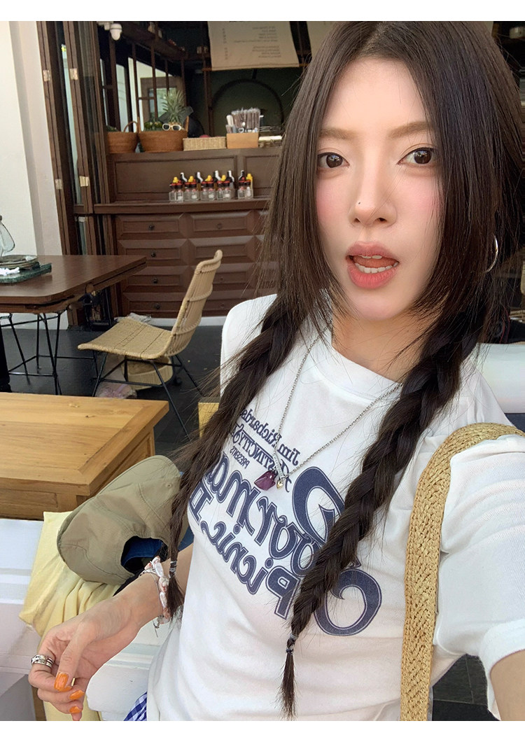 牙套大汪 【Уличный пикник】 Приталенная футболка с коротким рукавом и принтом букв