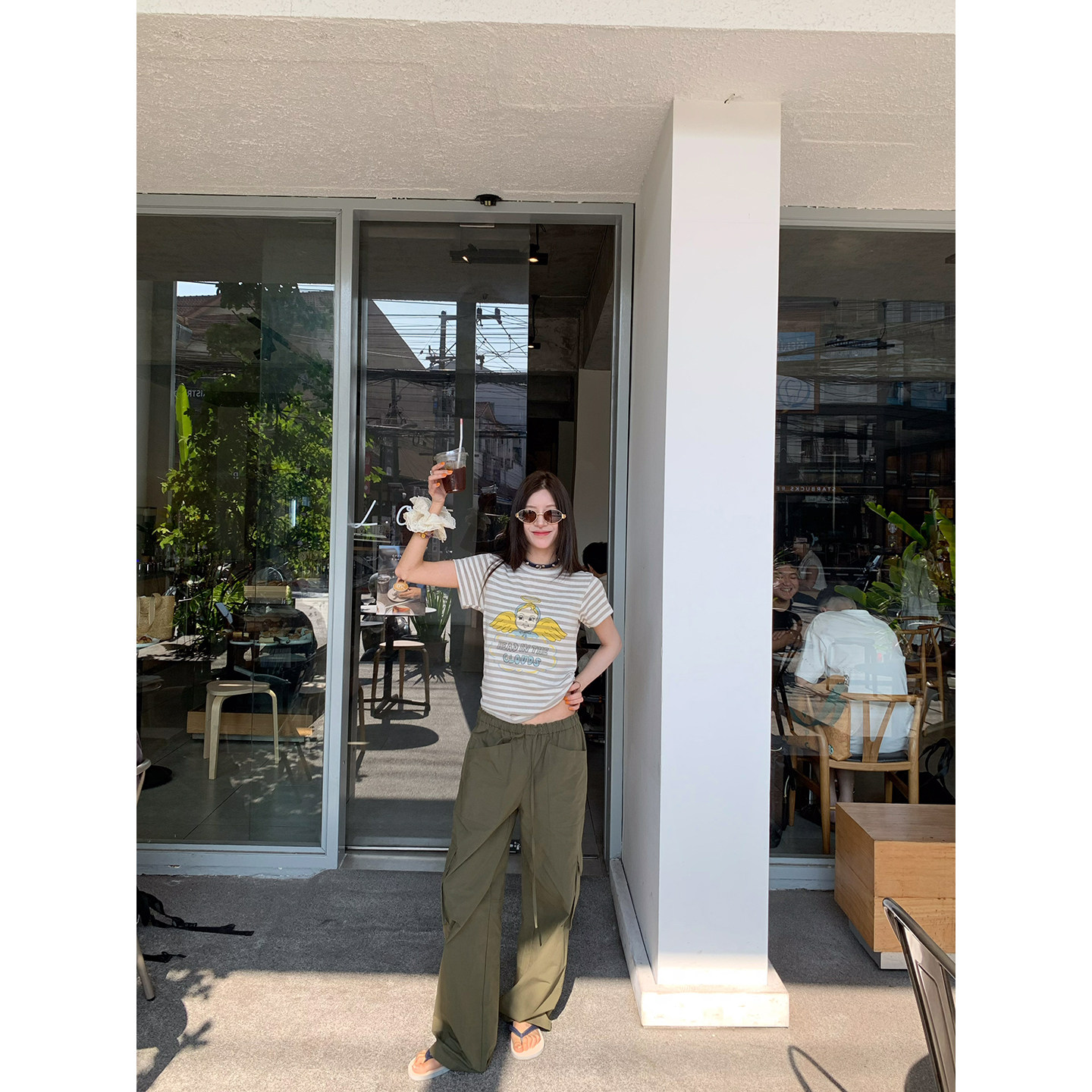 牙套大汪 【Бунтарский квартал】 брюки карго с низкой посадкой, кулиской и большими карманами