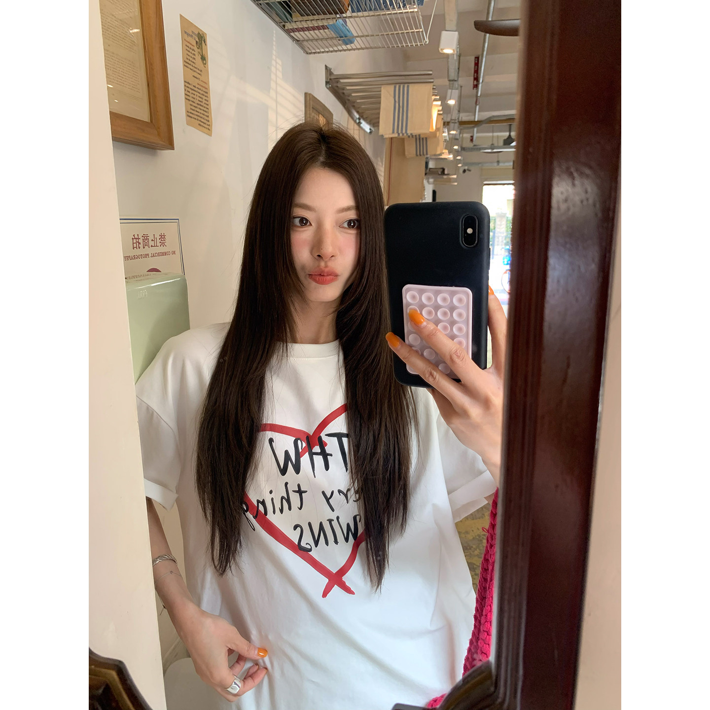 牙套大汪 【Сердечный ритм】 Свободная футболка с круглым вырезом и уникальным принтом в виде букв и сердечек