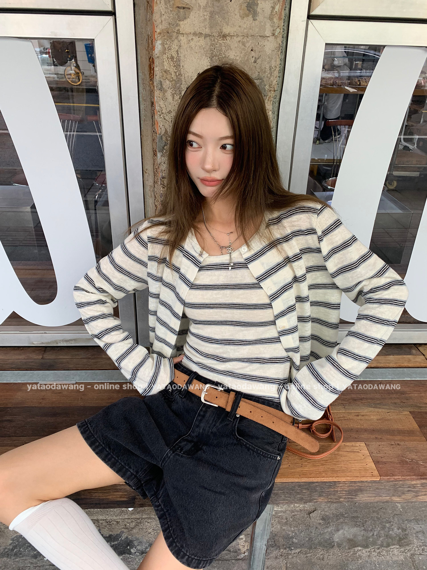 牙套大汪 джинсовые шорты с высокой талией для стройного силуэта