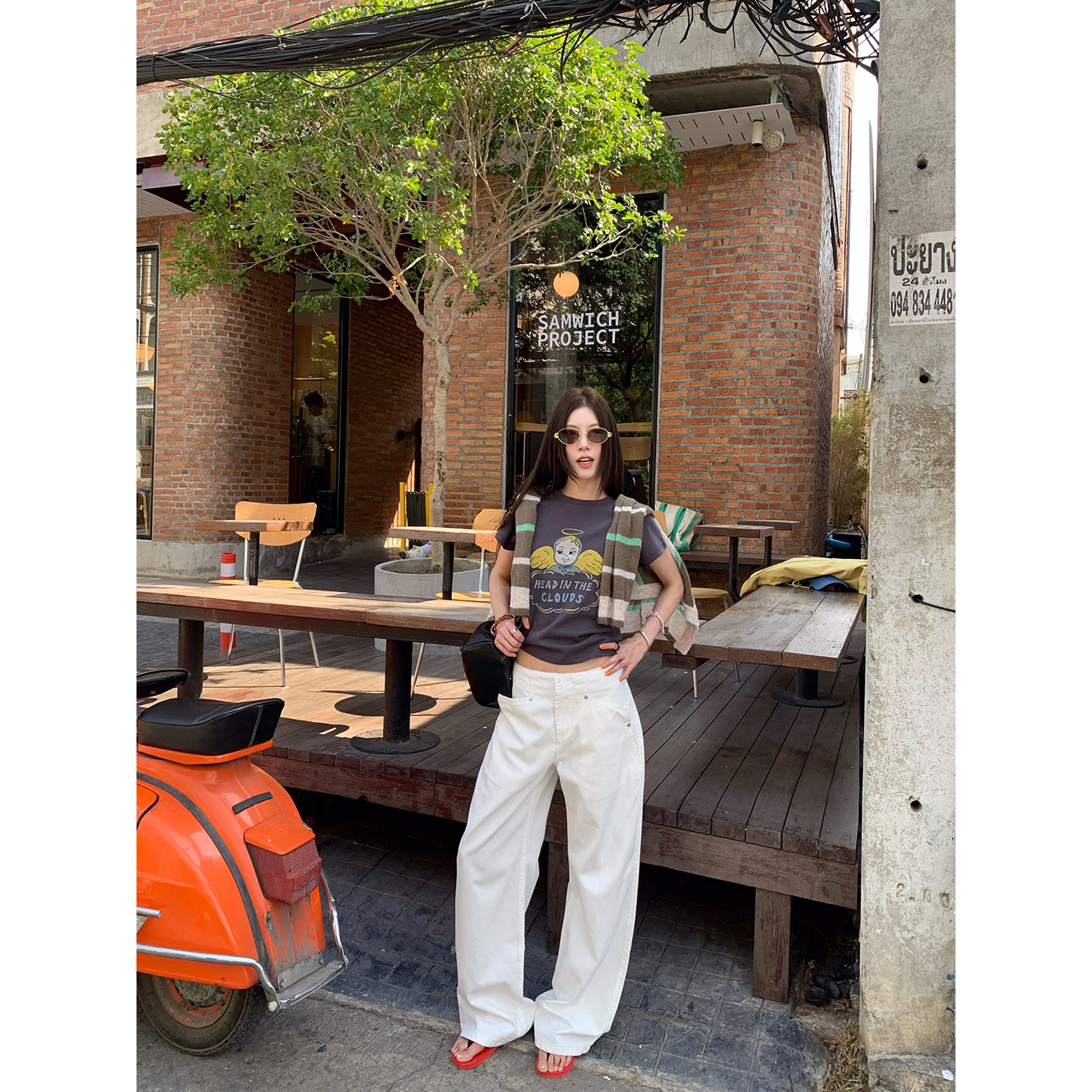 牙套大汪【Ленивые выходные】 Стройнящие белые джинсы прямого кроя с высокой талией и текстурой