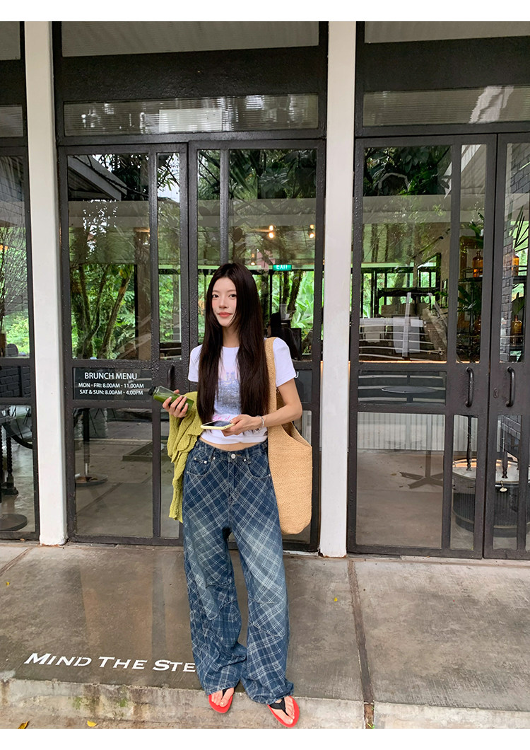 【星期八】Американские ретро клетчатые уличные джинсы с леопардовыми карманами 2026, новая модель широких универсальных повседневных джинсов