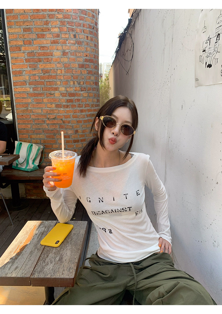 牙套大汪 【Basic Fashionista】 Состаренная футболка с длинными рукавами с потертым принтом букв