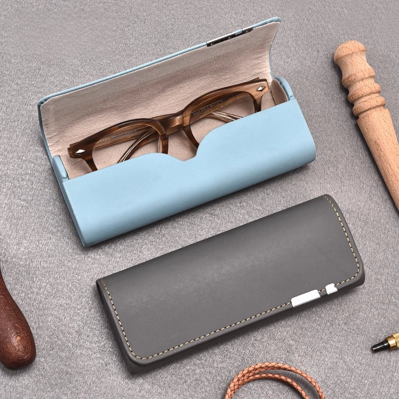 British Style Magnetic Glasses Case, New Leather Fashion High-End Glasses Case for Myopia, Handmade Glasses Case