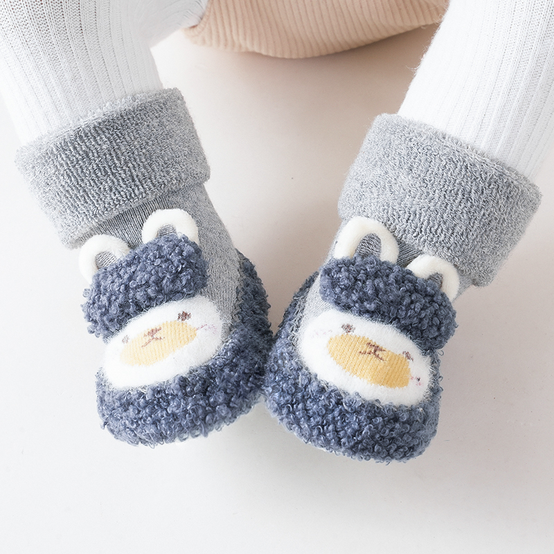 Детская обувь осень и зима на мягкой подошве плюс бархат ребенок 0-1 года не может сбросить хлопчатобумажную обувь обувь и носки для новорожденных от 6 до 12 месяцев