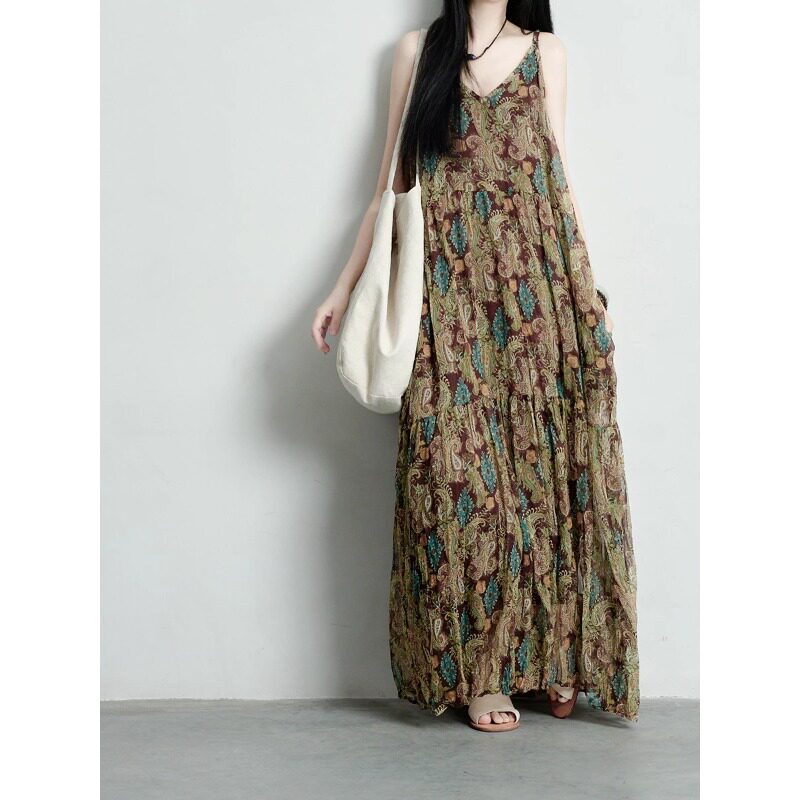 French Retro Bohemian Style Suspender Dress for Women Summer New Style Loose Elegant Floral Ruffled Long Skirt French Retro Bohemian Style Suspender Dress for Women Summer New Style Loose Elegant Floral Ruffled Long Skirt