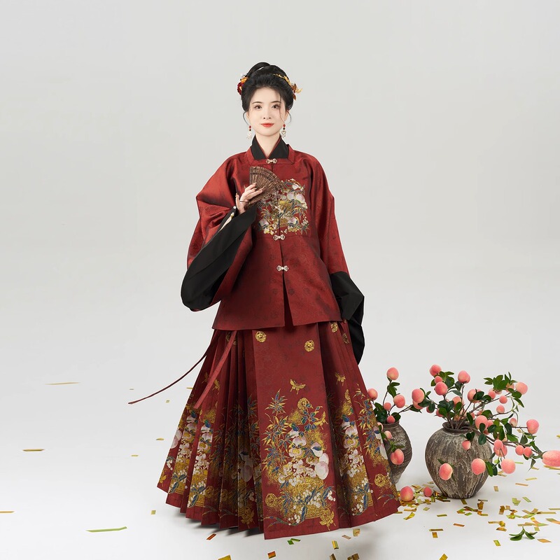 Original Ming-Style Hanfu Square-Neck Half-Sleeve Cross-Collar Top with Imitation Floral Embroidery and Gold Thread Weaving by Yutao Lingzhu Weaving Workshop Mamian Skirt for Women