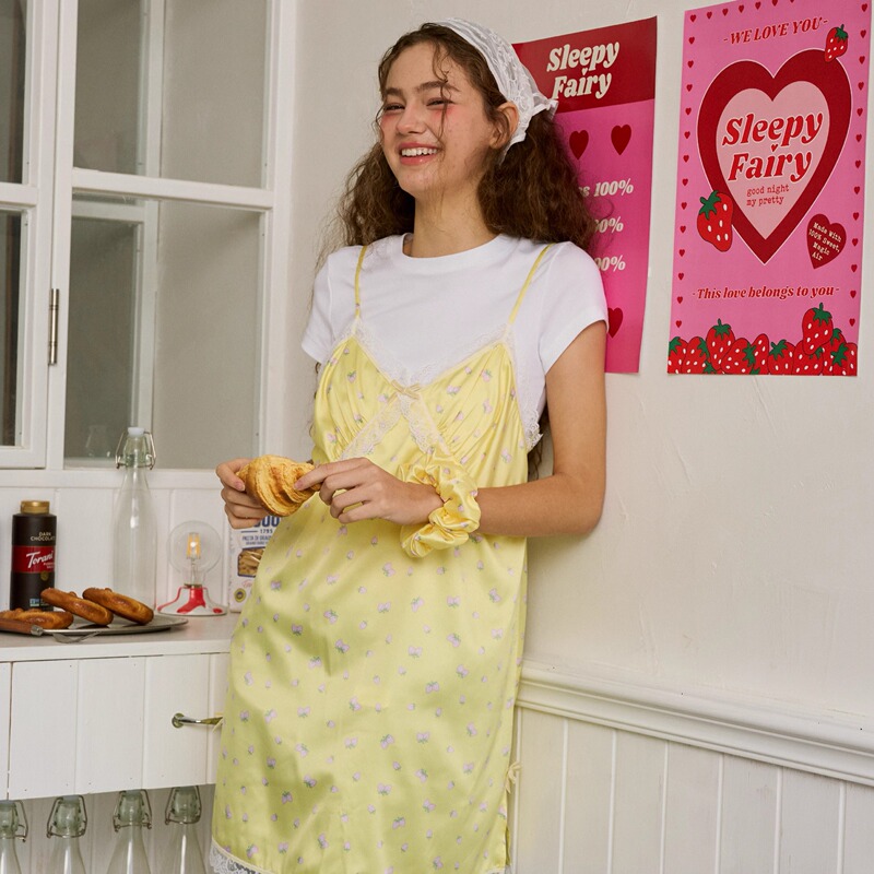 Sleepyfairy Strawberry Floral Dress Imitation Silk Hair Tie Set Lace Bow Suspender Dress Nightgown Sleepyfairy Strawberry Floral Dress Imitation Silk Hair Tie Set Lace Bow Suspender Dress Nightgown