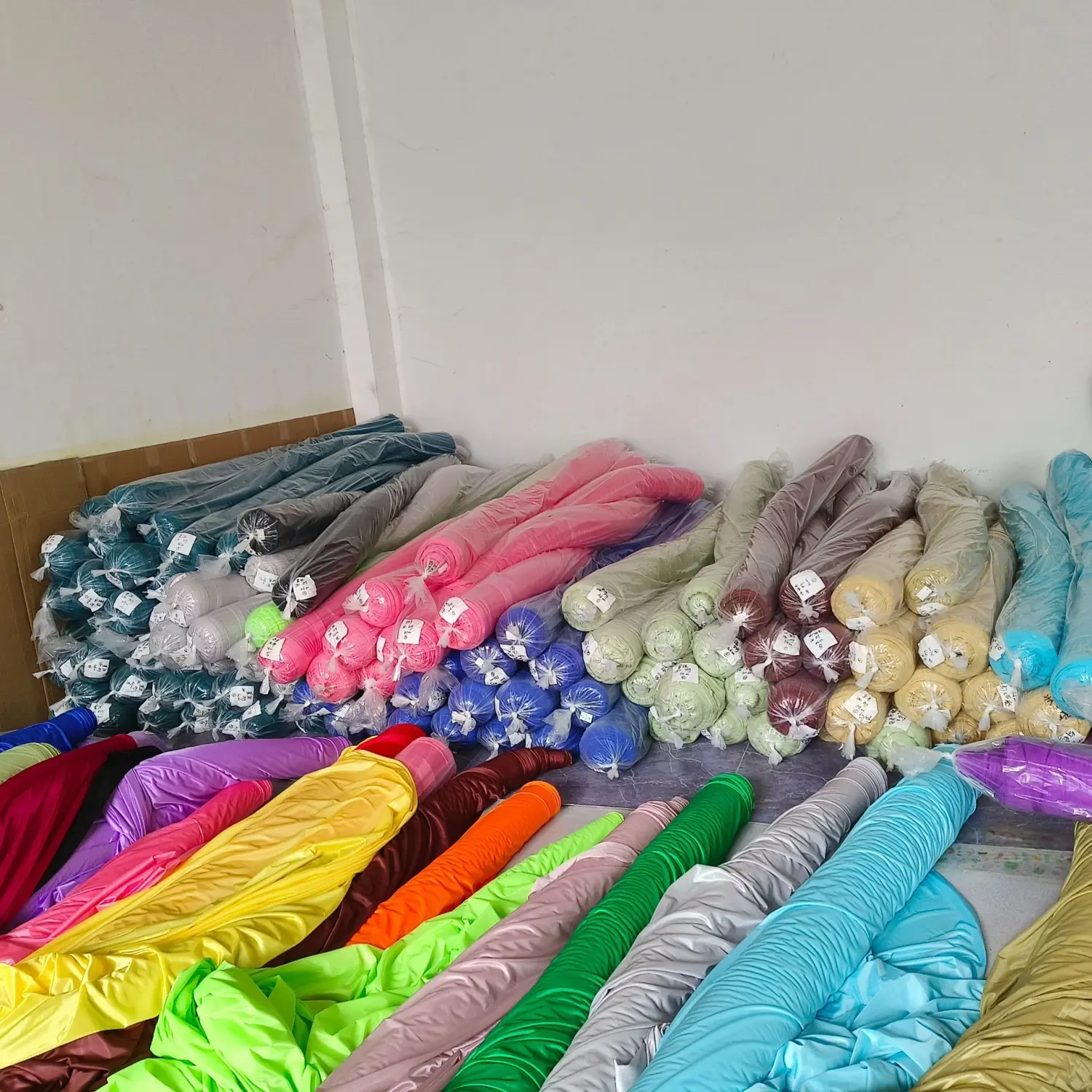 Воздушная Йога гамак 无拼接弹力空中瑜伽吊床布宽幅2.8米反重力空中瑜伽yoga swing布