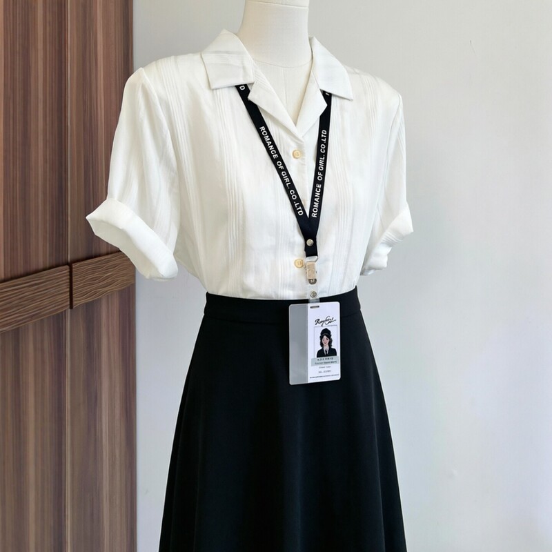 French-Style White Suit Collar Short-Sleeve Shirt for Women, Summer High-End Loose Fit Commuter Shirt, Sophisticated Cuban Collar Top