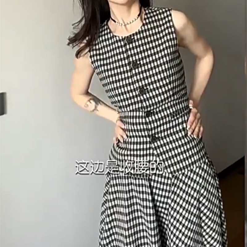 2026 Super Hot Summer Outfit, a Complete Set of Korean Chic Suits for Women, Plaid Vest Top, High-Waisted Skirt, Two-Piece Set 2026 Super Hot Summer Outfit, a Complete Set of Korean Chic Suits for Women, Plaid Vest Top, High-Waisted Skirt, Two-Piece Set
