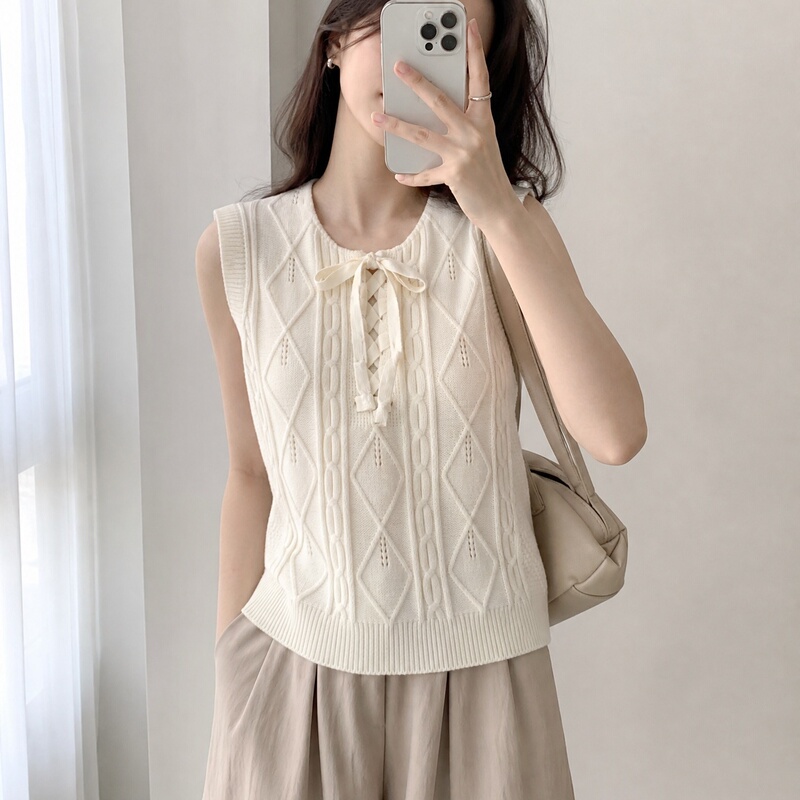 Knitted Vest for Women 2026 Early Autumn Off-White Round Neck Sleeveless Cable Knit Hollow-Out Loose Korean Style Outerwear Top Knitted Vest for Women 2026 Early Autumn Off-White Round Neck Sleeveless Cable Knit Hollow-Out Loose Korean Style Outerwear Top