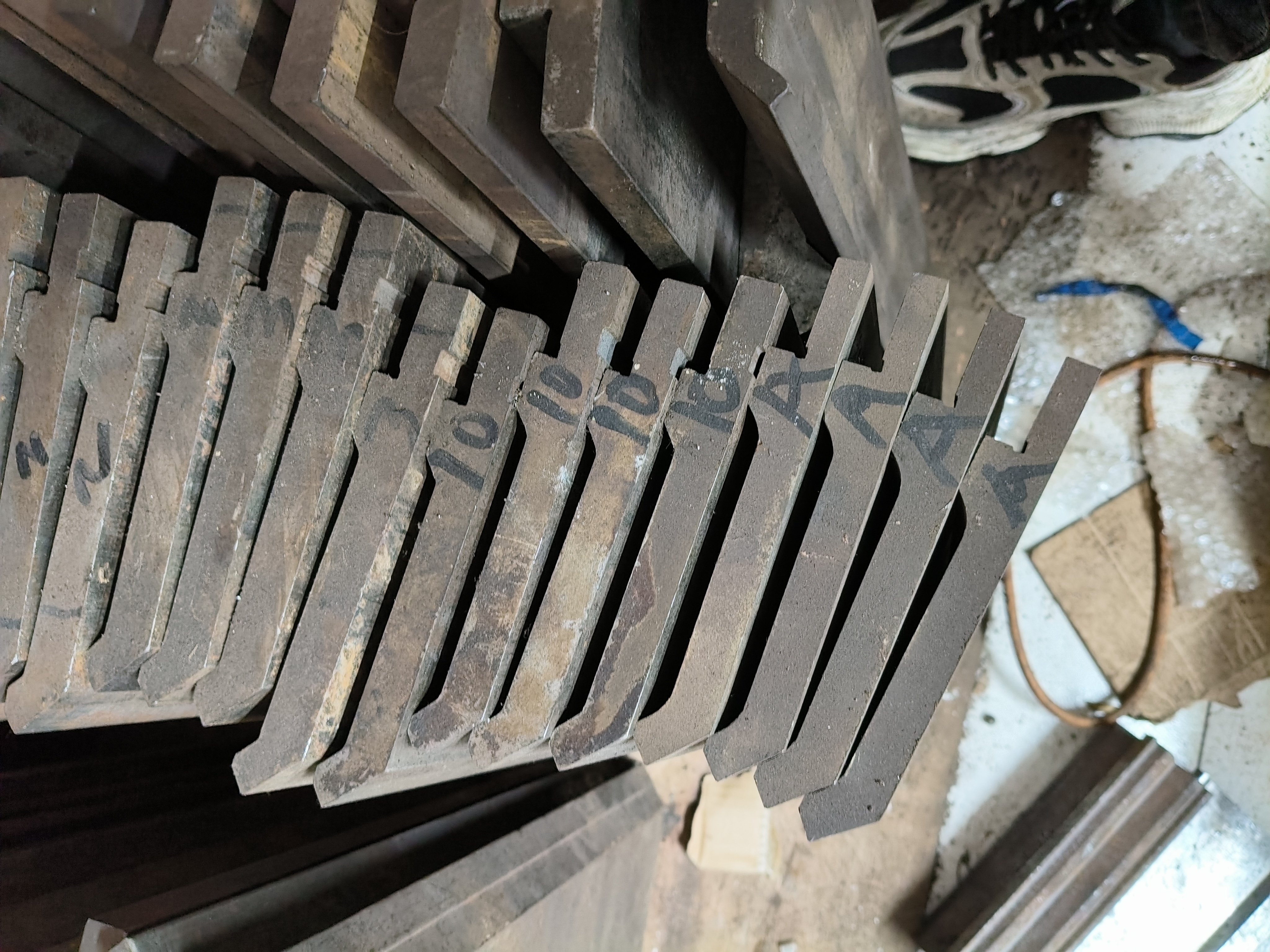 二手折弯上模折弯机上刀改装冲床模具数控中心模拆机二手模具分断