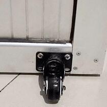 Door sagging and sinking wooden door iron door aluminum alloy door plastic steel door swing door anti-falling door bottom support wheel mute