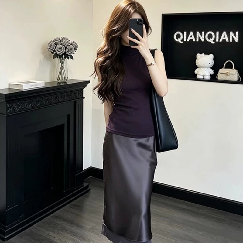 Summer High-Neck Sleeveless Top and Hip-Hugging Long Skirt Set for Women, Slim Fit, Elegant and Versatile Two-Piece Set Summer High-Neck Sleeveless Top and Hip-Hugging Long Skirt Set for Women, Slim Fit, Elegant and Versatile Two-Piece Set