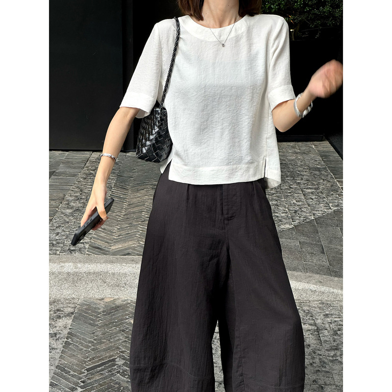 【Boss Zhou】Minimalism Summer New Arrival Casual Style Round Neck Split Back Design Top Short Sleeve