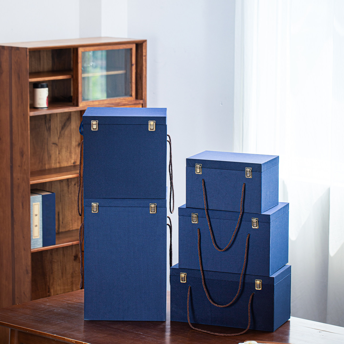 Thickened compressed wood sponge inner liner, blue packaging box, gift box, empty box, vase, jade and handicraft gift box