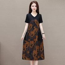Printed splicing mid-length fashionable mothers dress 24 summer short-sleeved V-neck loose large size casual dress