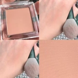 Одинокий румяной палете -крем крем для концепции фонда