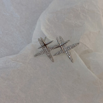 Day and night starlight four-pointed star earrings for women high-end light luxury earrings 2024 new trendy cool style earrings personality