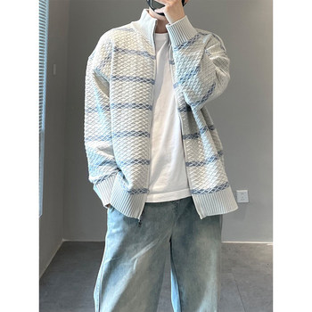 White and gray contrast striped knitted sweater for men, autumn White and gray contrast striped knitted sweater for men, autumn