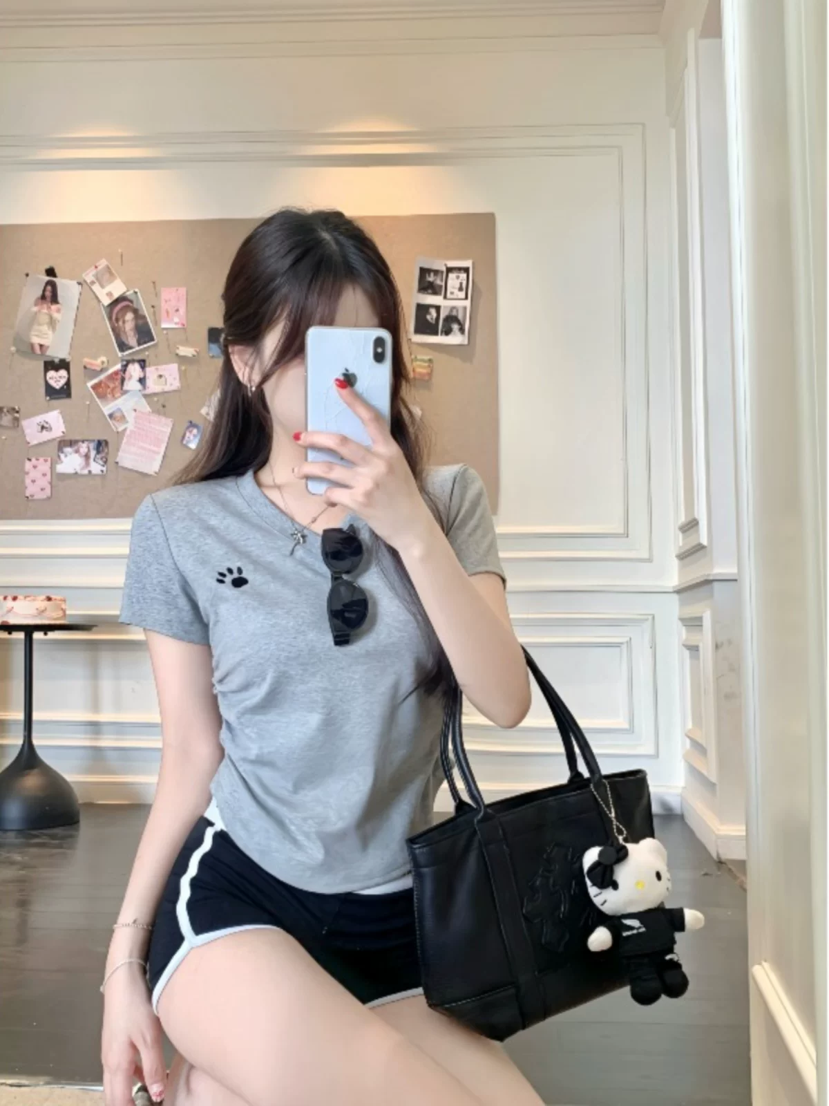 Летняя футболка с коротким рукавом, с вышивкой, V-образный вырез, slim fit, плюс размер