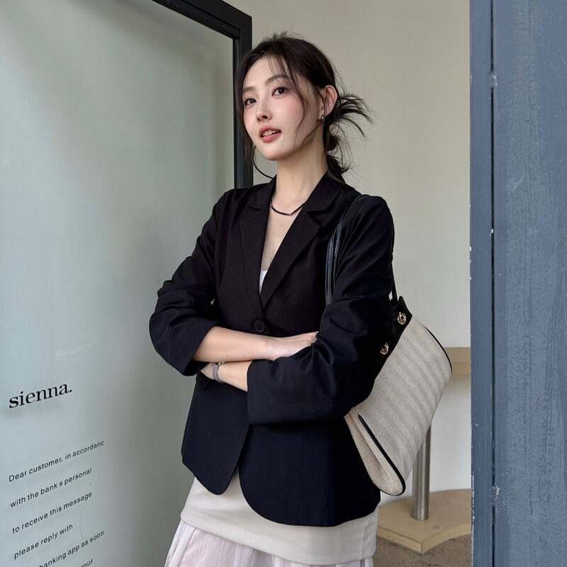 Autumn New Black Thin Blazer for Women, Casual, High-End, Versatile, Commuter Suit Top