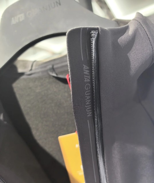 Anta National Flag Edition Champion Women's Autumn and Winter Woven Water-Repellent Fleece-Lined Sports Jacket 162540607