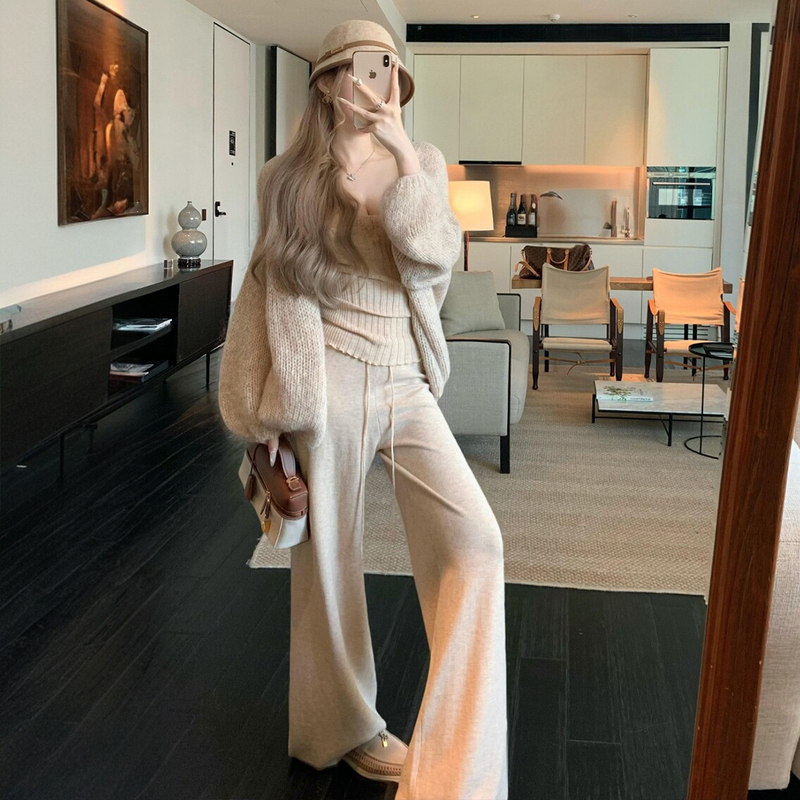 Relaxed, High-End, Casual and Fashionable Knitted Suit for Women, Autumn and Winter Camisole, Cardigan, Wide-Leg Pants Three-Piece Set